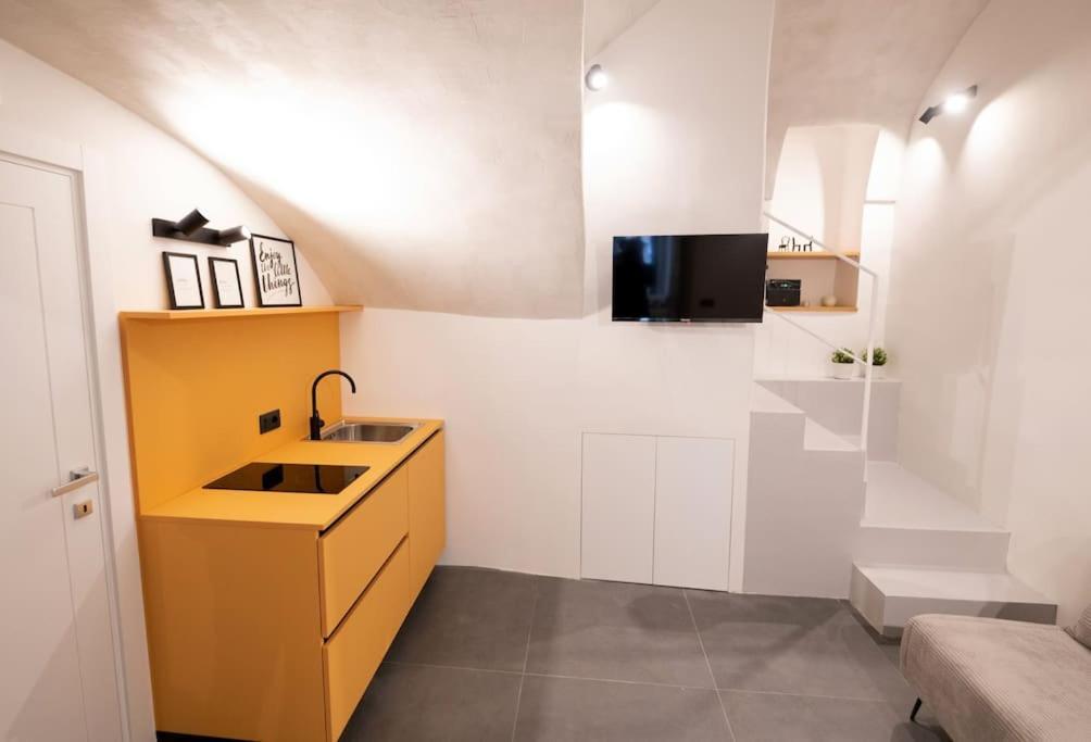 Casa Mirelli By Dimorra Apartment Napoli Bagian luar foto
