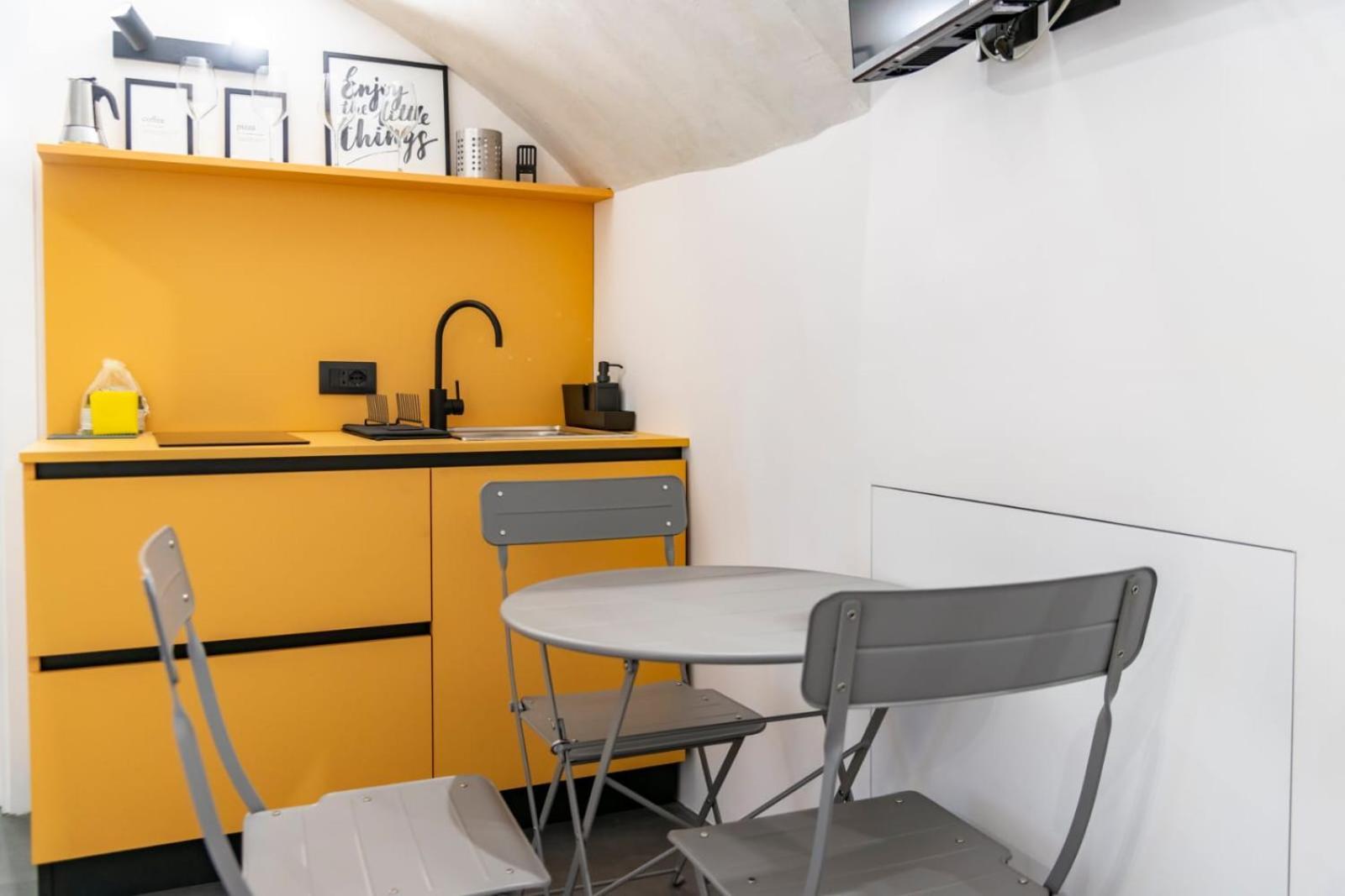 Casa Mirelli By Dimorra Apartment Napoli Bagian luar foto